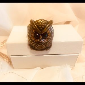 Stretchy brass owl ring